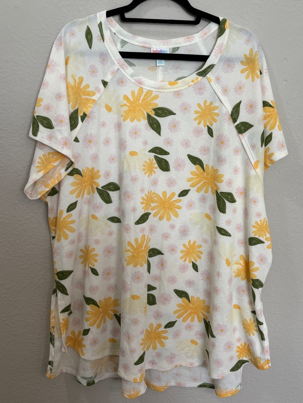 LuLaRoe Yellow Daisy Print Floral Waffle Knit Top Size 2XL